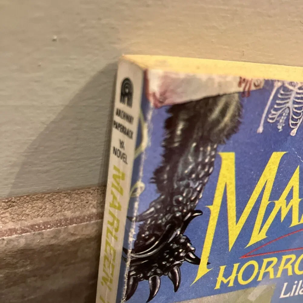 MARLEEN THE HORROR QUEEN Paperback Book LILA PERL 1987‎ Young Adult